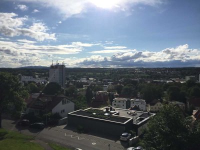 TOP-renovierte 4,5-Zi.-Wohnung in ruhiger, stadtnaher Aussichtslage