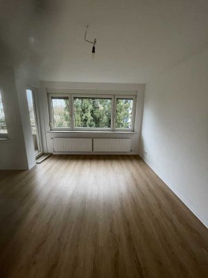 Helle 3-Zimmer Wohnung im 4.OG in-Bremen-Mittelhuchting