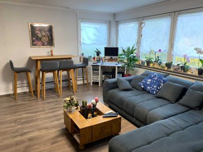 Schöne 2-Zimmer-EG-Terrassenwohnung mit Carport und EBK in Lichtenstein