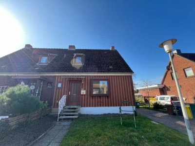 Charmante Doppelhaushälfte im Finnenhaus-Stil