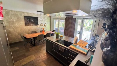 Alltagstaugliches Reihenmittelhaus mit 10 Zimmern in Wuppertal