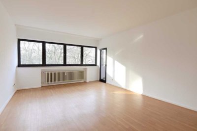 Schöne, ruhige, 4 Zimmer Wohnung direkt am Stadtgarten