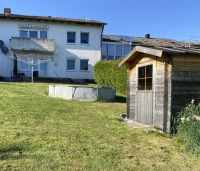 Zweifamilien-Reihenmittelhaus in ruhiger Siedlungslage von Taufkirchen (Vils)!