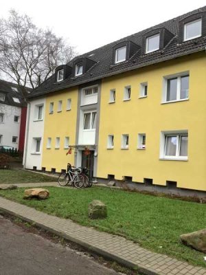 Gemütliche 3-Zimmer-Wohnung im DG , einzugsbereit!