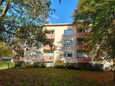 Neue Vahr- Süd: Top renovierte 3-Zimmer-Wohnung mit Wohnküche und Südbalkon