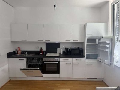 2-Zimmer Wohnung Innenausstattung mit Einbauküche in Darmstadt