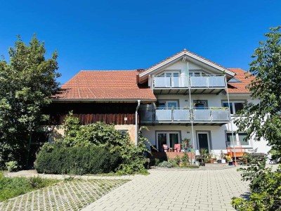 BERGBLICK - ZENTRAL - HELL - 2-Zimmer Dachgeschosswohnung mit Galerie in Hohenfurch