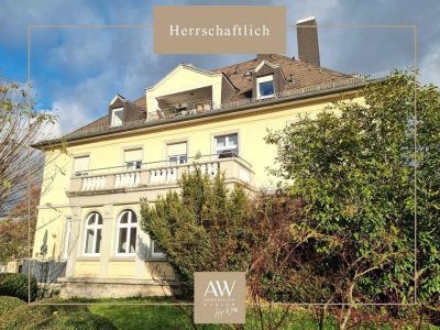 ***Herrschaftlich*** Top sanierte Erdgeschosswohnung mit Balkon + Garage in Premiumlage. Denkmal.