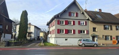 Charmantes Sanierungsobjekt in Altach – 8 Zimmer mit Balkon und Garten mit viel Potenzial!