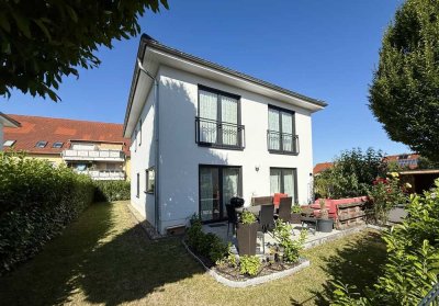 Neuwertiges Einfamilienhaus mit 5 Zimmern und 143qm Wfl. nahe Leipzig und Halle