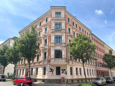 1 Monat kaltmietfrei - Lichtdurchflutete 2-Zimmer-Dachgeschosswohnung mit Tageslichtbad