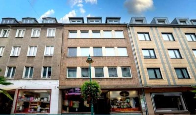 Top Investment im Zentrum
 Duisburgs: Vollvermietetes Wohn- und
 Geschäftshaus mit drei Garagen