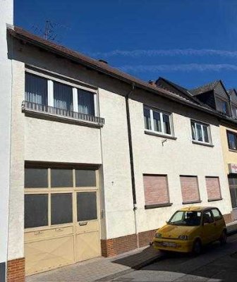 Von Privat: Großzügiges 2-Familienhaus mit großem Grundstück und 234 m² Wohnfläche