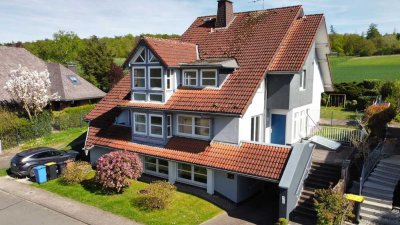 Zweifamilienvilla mit Gartenidylle- Ideal für Großfamilien oder Generationenwohnen