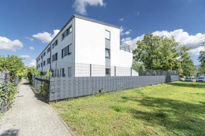 Modernes Reihenendhaus mit Dachterrasse und Parkblick