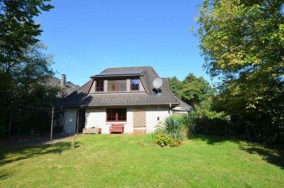 Attraktive Doppelhaushälfte mit großzügigem Garten und viel Platz für die ganze Familie