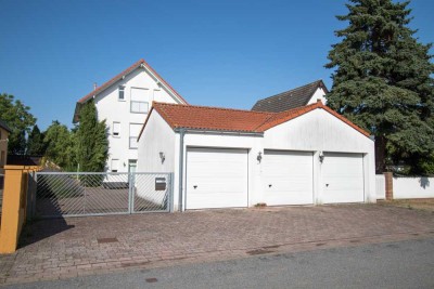 Mediterranes Einfamilienhaus mit großem Grundstück, 3 Garagen & Top-Anbindung nach Köln 360° Tour