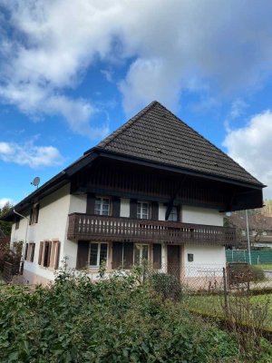 Schwarzwald-Haus bei Staufen, geeignet auch als Feriensitz,  1.565 m² Grundstück, weitere Bebauung