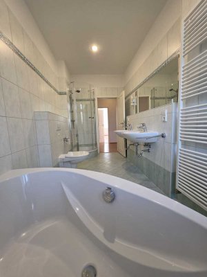 * Special I Musikviertel I Clara Park I 4 Zimmer I Echtholzboden I Bezugsfrei I Bal I Tageslichtbad