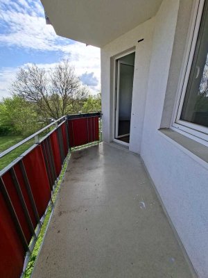 zu SOFORT  schöne Wohnung mit Balkon in Hannover Stöcken!