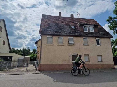 Wohnen im Gartenparadies - Einfamilienhaus mit viel Lagerfläche