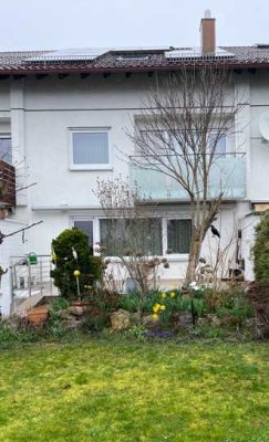 Modernisiertes 10-Zimmer Reihenhaus mit Garten in Ulm-Oststadt