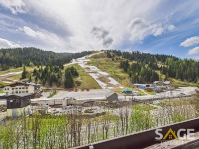 neu renovierte Zweitwohnsitzwohnung wenige Schritte von Lift und Piste
