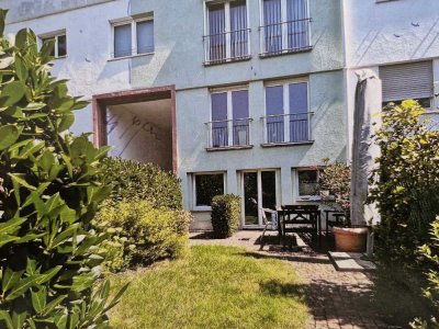 Frankfurt-Dornbusch: Kernsaniertes 6-Zimmer Haus in gesuchter Lage, zeitlich befristet zu vermieten.
