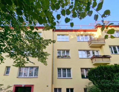 Jetzt zuschlagen! Helle 2-Zimmer-Wohnung in Berlin-Schmargendorf mit gutem Komfort & Fahrstuhl