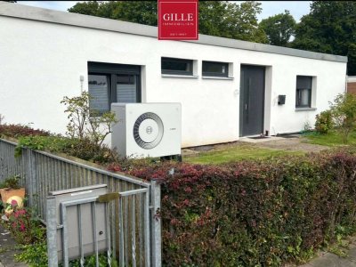 Neuss-Selikum: sanierter Bungalow mit Wärmepumpe, Photovoltaik, Garten und Garage