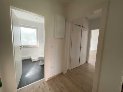 Komplett sanierte Single-Wohnung mit Balkon und neuem Duschbad!