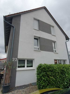 Charmante Doppelhaushälfte in idyllischer Lage – Perfekt für Familien!