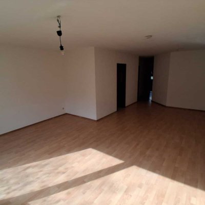 Gepflegte 2-Raum-Wohnung mit Terrasse/Garten Mgl-Rheydt