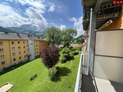 2 Zimmerwohnung mit Balkon mit einladender Aussicht!