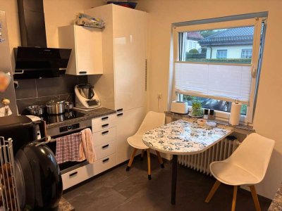 Gepflegte 4,5-ZKB-Wohnung mit EBK und Balkon in Wetter (Hessen)