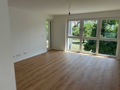 Exklusive 4-Zimmer-Obergeschosswohnung, Erstbezug nach energieeffizienter Sanierung (KfW-Standard)