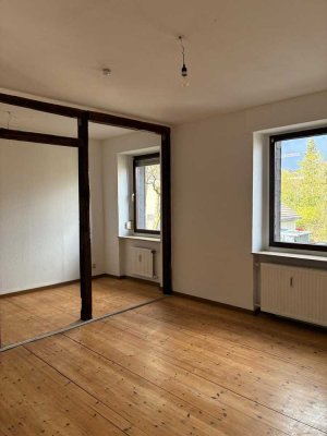 Helle Altbauwohnung in Bochum-Linden