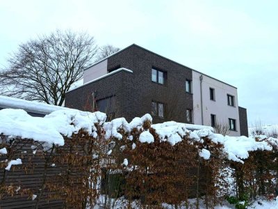 Doppelhaus mit Garten und Dachterrasse in Volksdorf