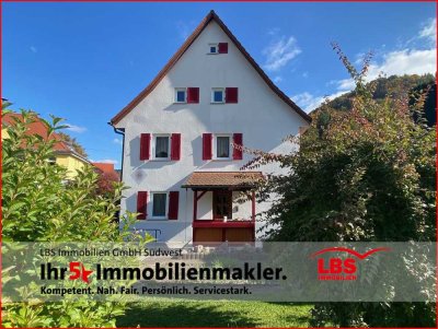 Klein aber FEIN! Tolles Einfamilienhaus mit Garten und Garagen