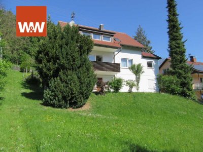 Ihr freistehendes großes Ein- Zweifamilienhaus mit 
 Traumgarten...