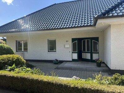Wunderschöner Bungalow mit Traumgarten und exklusiver Ausstattung