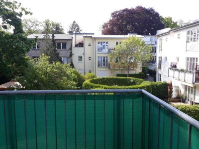 Helle 2-Zimmer-Wohnung in Grünau, provisionsfrei und sofort verfügbar