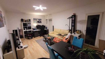 2-Zimmer-Wohnung mit Balkon, Einbauküche, Garage in Mondorf
