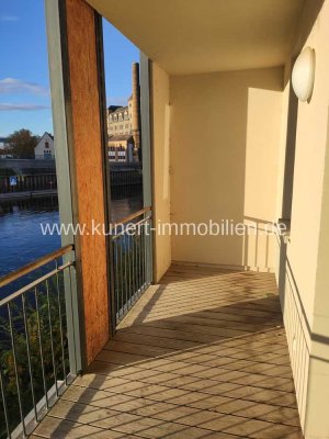 Wohnen am Wasser in Bernburg, 2-Zimmer-Wohnung mit Balkon im 1. Obergeschoß mit Blick auf die Saale