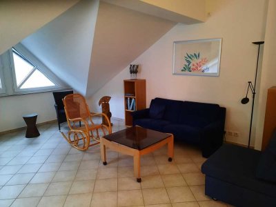 Elegantes Refugium für Berufstätige – Möblierte Designwohnung in der Villenkolonie (mit Klimaanlage)