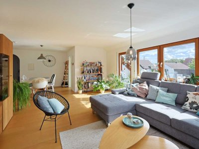 Modernisiert, sonnig, komfortabel: 3,5-Zimmer-Wohnung mit Loggia, Tiefgarage und Wallbox