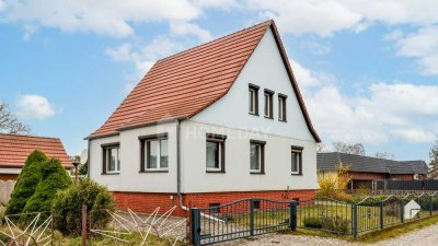 Wohlfühl-Zuhause in Güsen: Einfamilienhaus mit 4 Zimmern, Garten, Garage, Stellplatz und Vollkeller