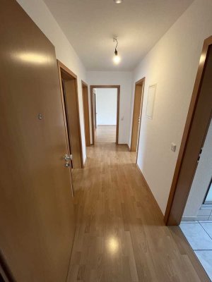 Vollständig renovierte 3-Zimmer-Wohnung mit Balkon in Leverkusen