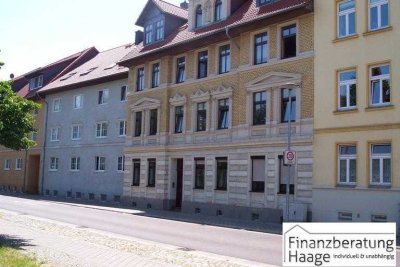 Umfassend renovierte Wohnung mit Balkon und Stellplatz