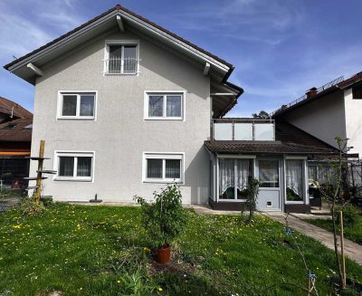 Modernes Wohnen und Naturnähe: Elegantes Reihenmittelhaus mit Top-Ausstattung in Waldkraiburg